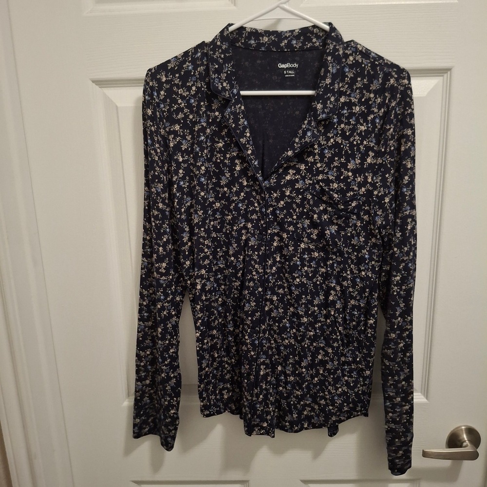 GapBody Womens S Tall Navy Blue‎ Floral Button Down Long Sleeve Pajama Top Shirt